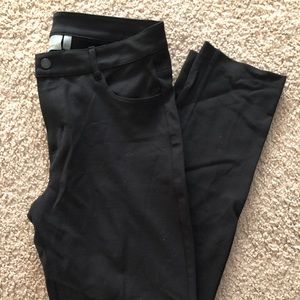 Athleta black stretch pants with pockets